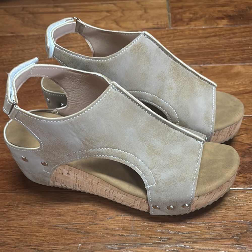 Stylish Beige Wedge Sandals